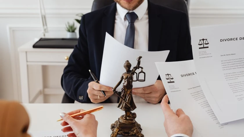 Beratung 11 lawyer min